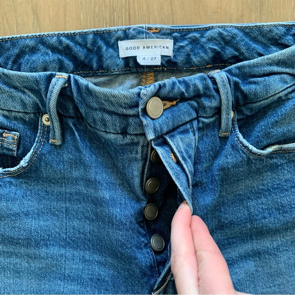 Good American Split Hem Jeans - Picture 3 of 5